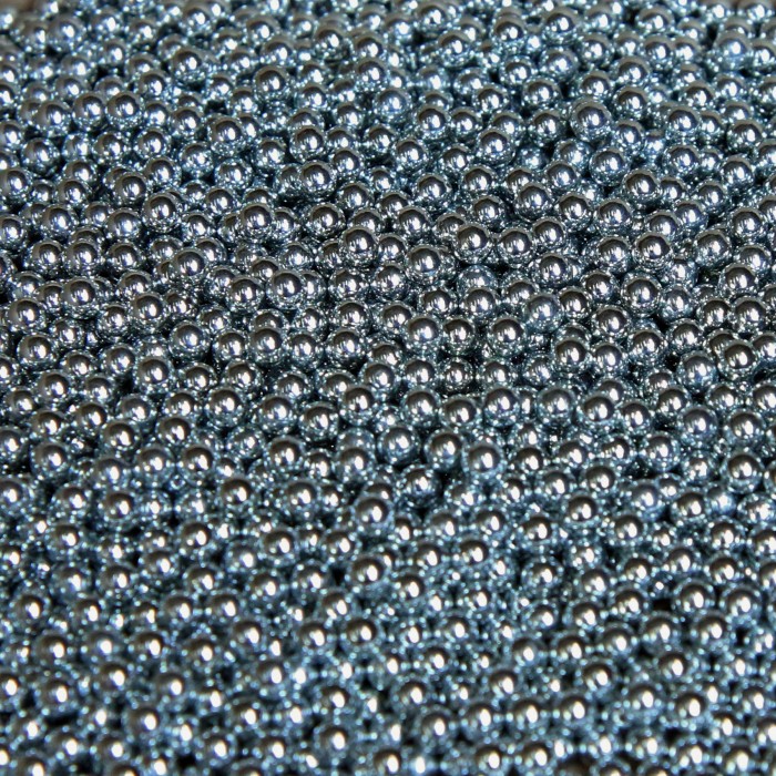 SKULLFIRE steel round balls, galvanized, caliber 4.5mm, 2500 BBs in a practical dispenser
